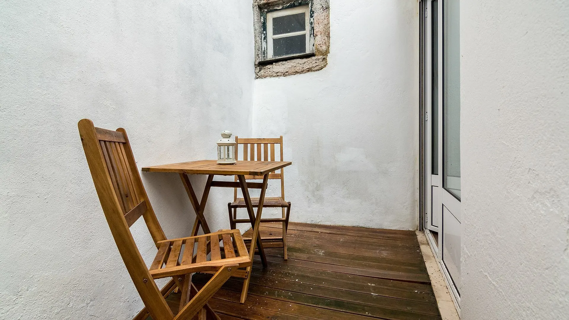 Alfama Deluxe Apartment By Whome Lisbon Portugal